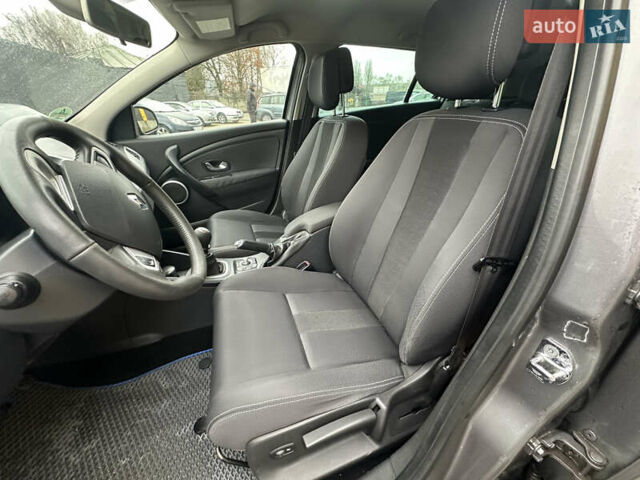 Сірий Рено Меган, об'ємом двигуна 1.87 л та пробігом 200 тис. км за 7700 $, фото 33 на Automoto.ua