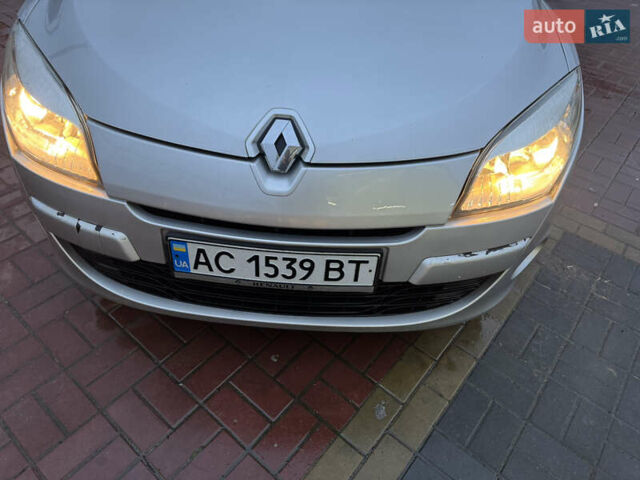 Серый Рено Меган, объемом двигателя 1.5 л и пробегом 208 тыс. км за 6300 $, фото 6 на Automoto.ua