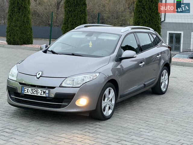 Серый Рено Меган, объемом двигателя 1.46 л и пробегом 220 тыс. км за 7900 $, фото 48 на Automoto.ua