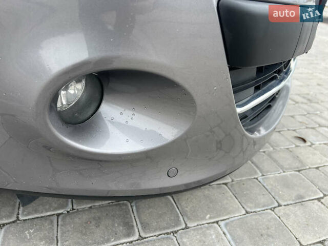 Сірий Рено Меган, об'ємом двигуна 1.5 л та пробігом 199 тис. км за 8250 $, фото 33 на Automoto.ua