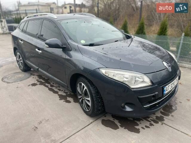 Серый Рено Меган, объемом двигателя 1.46 л и пробегом 300 тыс. км за 6200 $, фото 1 на Automoto.ua