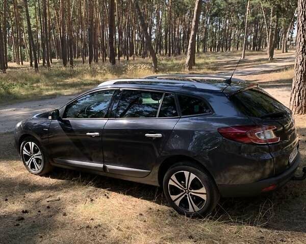 Серый Рено Меган, объемом двигателя 1.4 л и пробегом 234 тыс. км за 7200 $, фото 5 на Automoto.ua