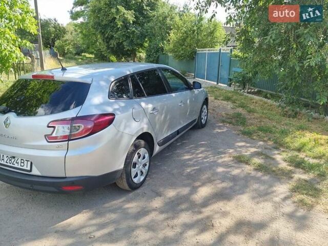 Сірий Рено Меган, об'ємом двигуна 1.5 л та пробігом 264 тис. км за 7600 $, фото 4 на Automoto.ua