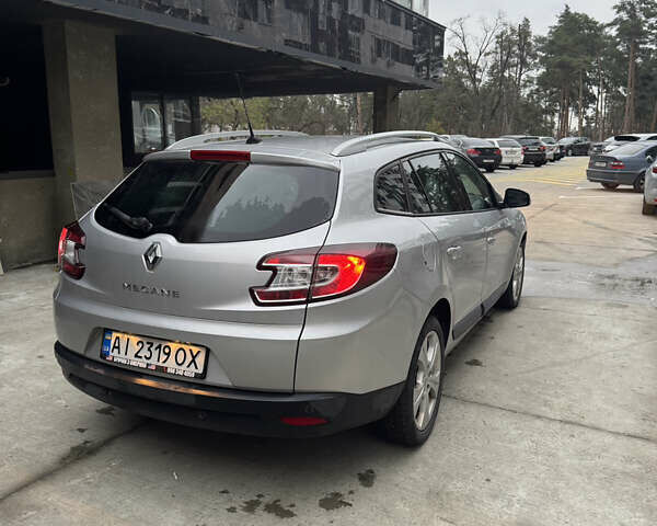 Серый Рено Меган, объемом двигателя 1.9 л и пробегом 213 тыс. км за 7700 $, фото 46 на Automoto.ua