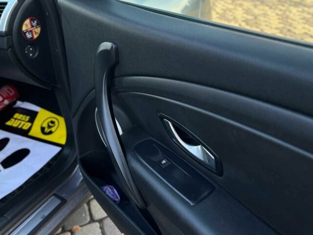 Серый Рено Меган, объемом двигателя 1.5 л и пробегом 208 тыс. км за 7800 $, фото 22 на Automoto.ua