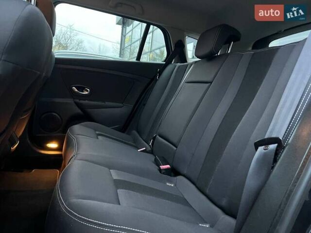 Серый Рено Меган, объемом двигателя 1.5 л и пробегом 234 тыс. км за 7500 $, фото 11 на Automoto.ua