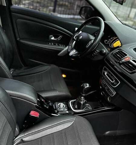 Серый Рено Меган, объемом двигателя 1.46 л и пробегом 193 тыс. км за 7999 $, фото 11 на Automoto.ua