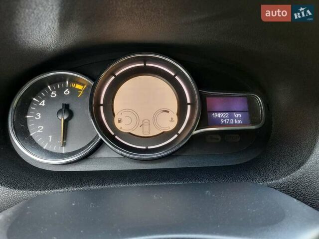 Серый Рено Меган, объемом двигателя 1.6 л и пробегом 194 тыс. км за 8100 $, фото 48 на Automoto.ua