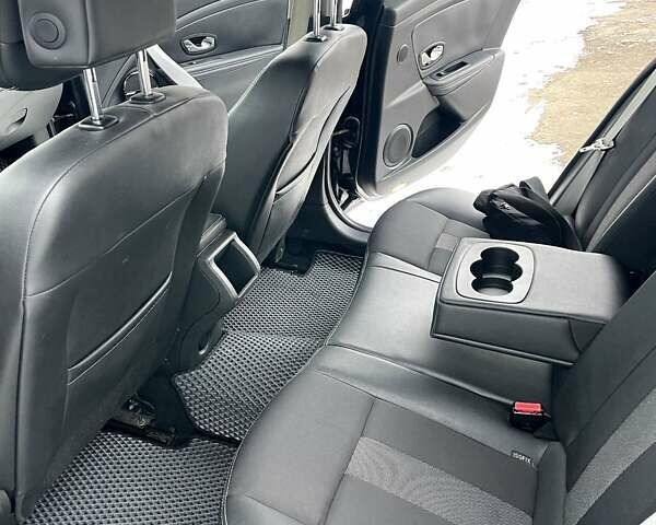 Сірий Рено Меган, об'ємом двигуна 1.87 л та пробігом 259 тис. км за 7000 $, фото 33 на Automoto.ua