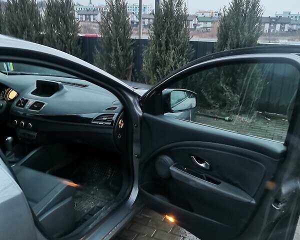 Сірий Рено Меган, об'ємом двигуна 1.46 л та пробігом 267 тис. км за 6900 $, фото 8 на Automoto.ua