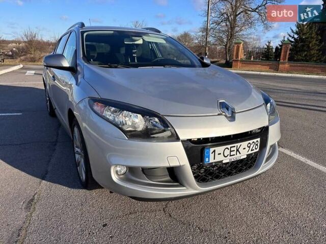 Серый Рено Меган, объемом двигателя 1.5 л и пробегом 249 тыс. км за 9400 $, фото 13 на Automoto.ua