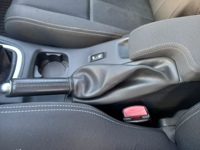 Сірий Рено Меган, об'ємом двигуна 1.6 л та пробігом 216 тис. км за 7500 $, фото 12 на Automoto.ua