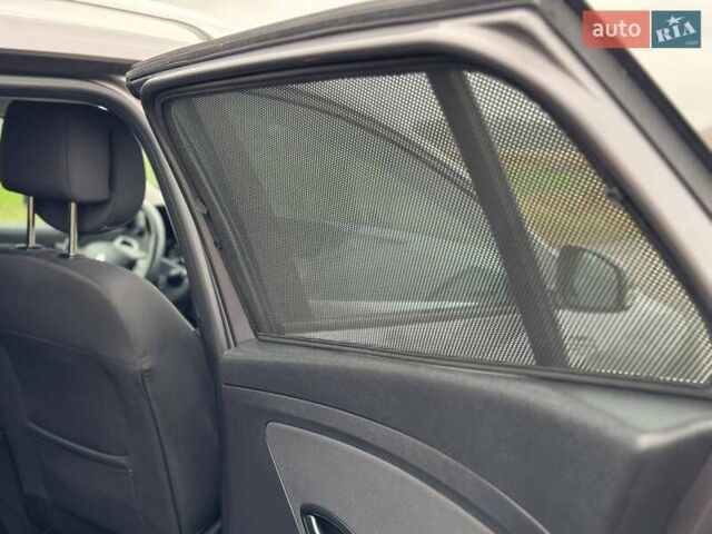 Сірий Рено Меган, об'ємом двигуна 1.46 л та пробігом 270 тис. км за 7800 $, фото 18 на Automoto.ua