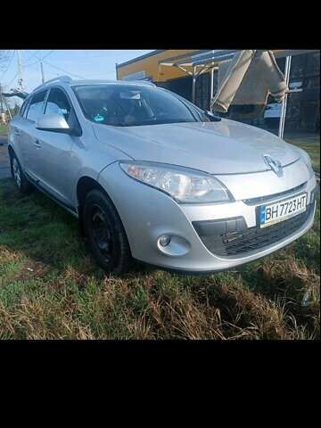 Серый Рено Меган, объемом двигателя 1.46 л и пробегом 227 тыс. км за 7200 $, фото 4 на Automoto.ua