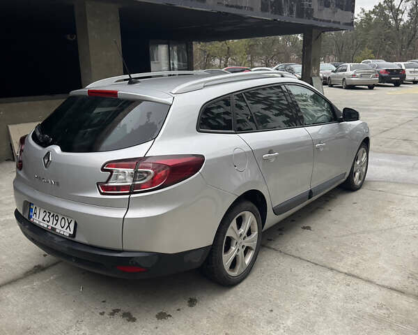 Серый Рено Меган, объемом двигателя 1.9 л и пробегом 213 тыс. км за 7700 $, фото 39 на Automoto.ua