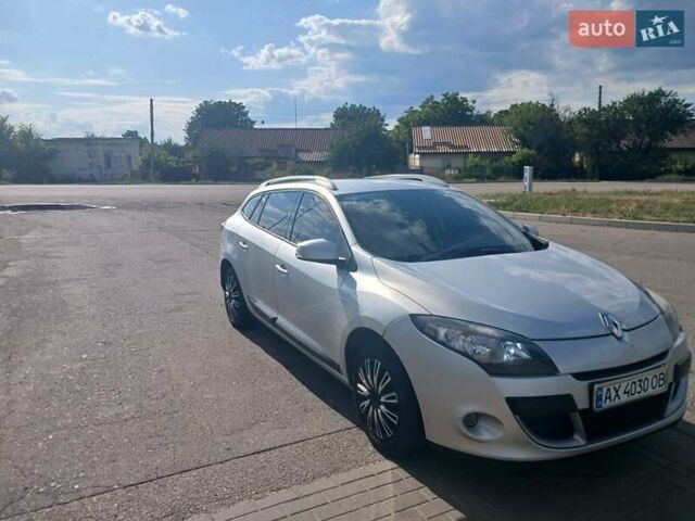Серый Рено Меган, объемом двигателя 1.6 л и пробегом 270 тыс. км за 6400 $, фото 4 на Automoto.ua