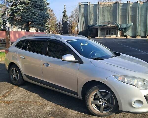 Сірий Рено Меган, об'ємом двигуна 1.5 л та пробігом 223 тис. км за 7300 $, фото 2 на Automoto.ua