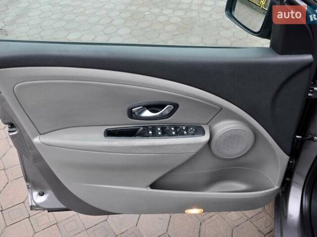 Сірий Рено Меган, об'ємом двигуна 1.5 л та пробігом 250 тис. км за 6500 $, фото 14 на Automoto.ua