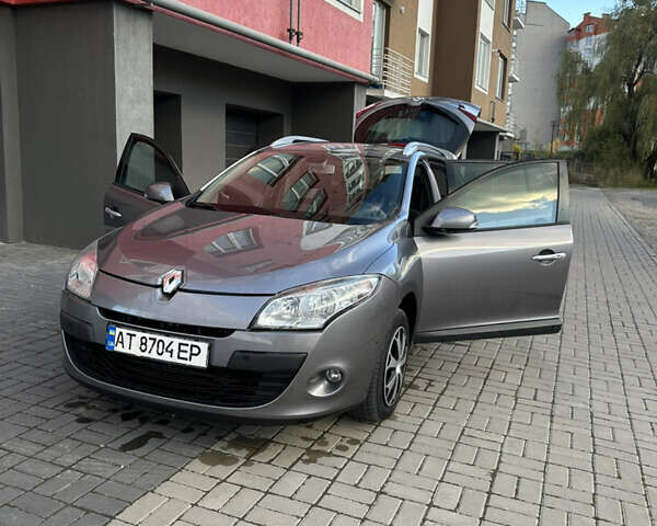 Серый Рено Меган, объемом двигателя 1.4 л и пробегом 266 тыс. км за 5500 $, фото 1 на Automoto.ua