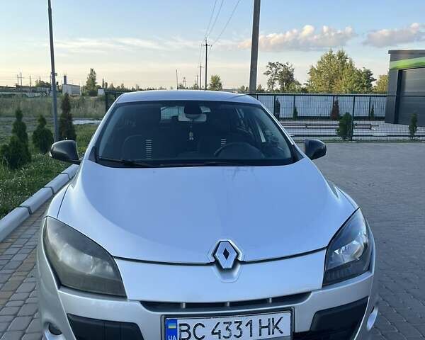 Сірий Рено Меган, об'ємом двигуна 1.46 л та пробігом 347 тис. км за 6900 $, фото 8 на Automoto.ua