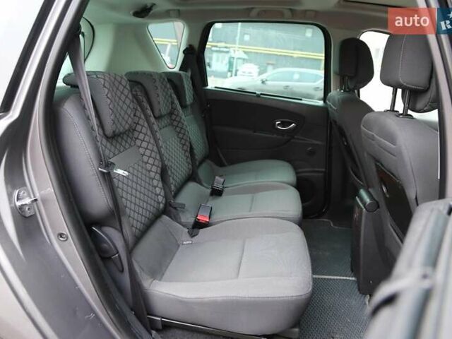 Серый Рено Меган, объемом двигателя 1.46 л и пробегом 176 тыс. км за 8300 $, фото 9 на Automoto.ua