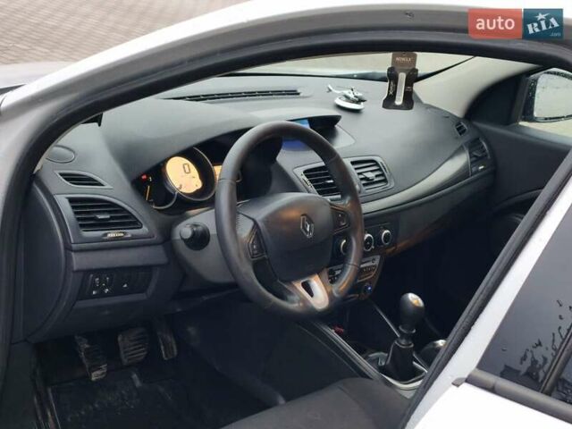 Серый Рено Меган, объемом двигателя 1.5 л и пробегом 249 тыс. км за 6750 $, фото 14 на Automoto.ua