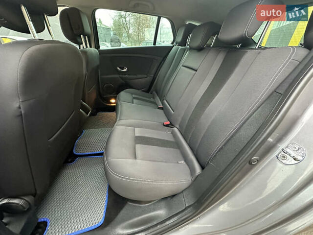 Сірий Рено Меган, об'ємом двигуна 1.87 л та пробігом 200 тис. км за 7700 $, фото 35 на Automoto.ua