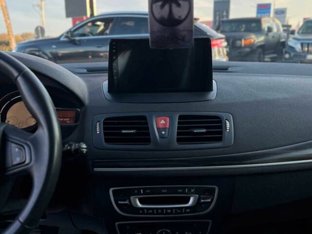 Серый Рено Меган, объемом двигателя 1.5 л и пробегом 208 тыс. км за 7800 $, фото 12 на Automoto.ua