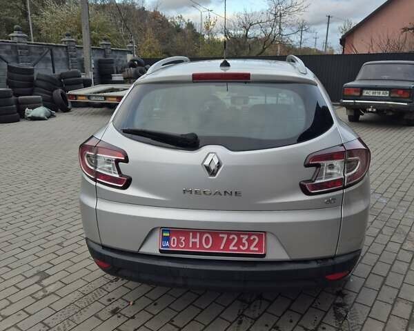 Серый Рено Меган, объемом двигателя 1.5 л и пробегом 228 тыс. км за 6650 $, фото 9 на Automoto.ua