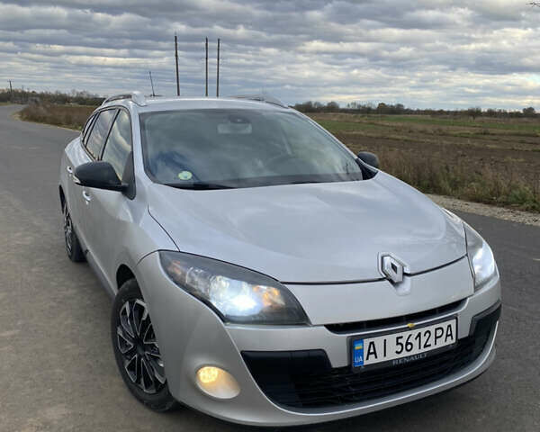 Сірий Рено Меган, об'ємом двигуна 1.5 л та пробігом 200 тис. км за 4950 $, фото 1 на Automoto.ua