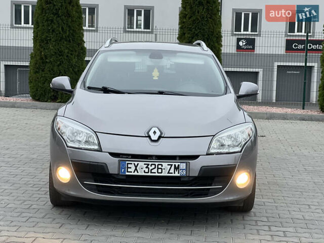 Серый Рено Меган, объемом двигателя 1.46 л и пробегом 220 тыс. км за 7900 $, фото 5 на Automoto.ua