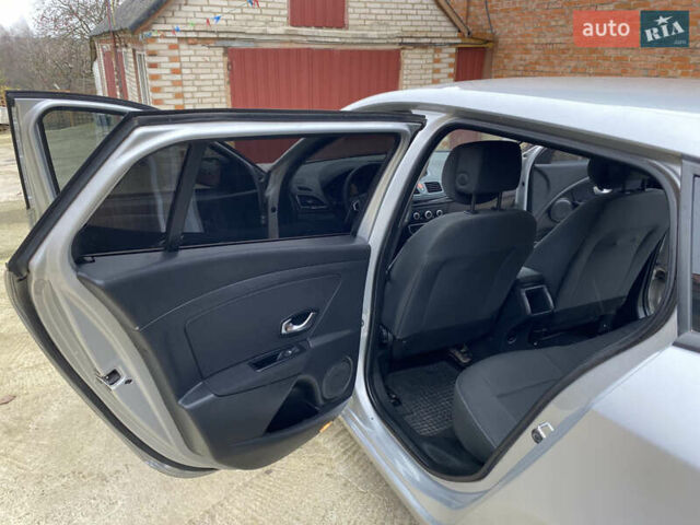 Сірий Рено Меган, об'ємом двигуна 1.46 л та пробігом 239 тис. км за 6700 $, фото 11 на Automoto.ua