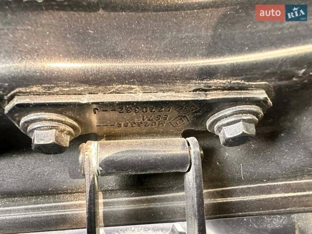 Рено Меган 2011 в Косове на Automoto.ua Серый Рено Меган, объемом двигателя 1.46 л и пробегом 254 тыс. км за 6999 $, фото 49 на Automoto.ua