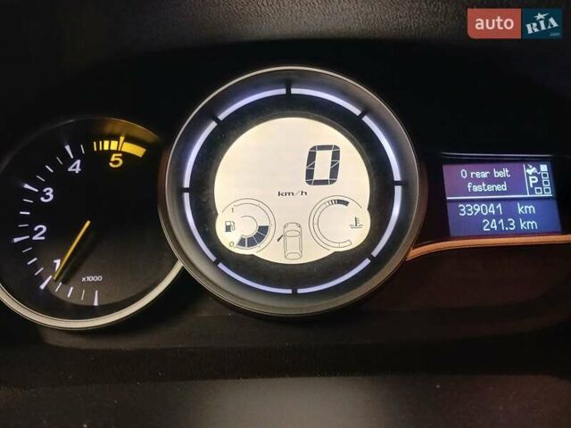 Сірий Рено Меган, об'ємом двигуна 1.46 л та пробігом 339 тис. км за 6400 $, фото 31 на Automoto.ua