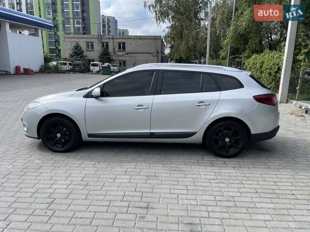 Рено Меган 2011 в Днепре (Днепропетровске) на Automoto.ua Серый Рено Меган, объемом двигателя 1.5 л и пробегом 235 тыс. км за 5999 $, фото 1 на Automoto.ua