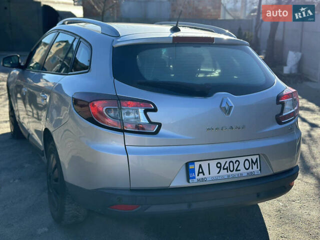 Серый Рено Меган, объемом двигателя 1.46 л и пробегом 203 тыс. км за 6700 $, фото 2 на Automoto.ua