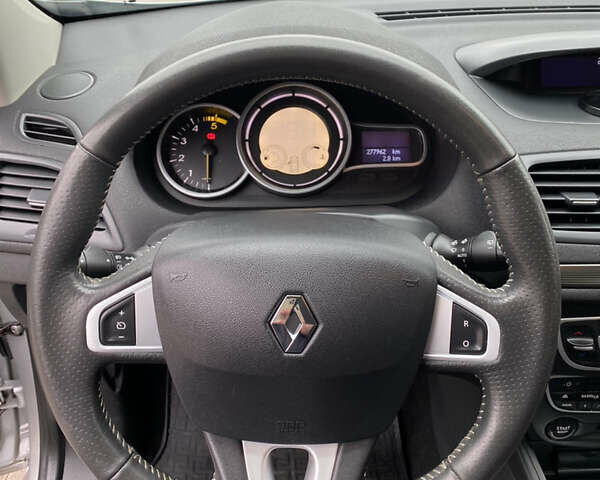 Серый Рено Меган, объемом двигателя 1.5 л и пробегом 277 тыс. км за 6999 $, фото 28 на Automoto.ua