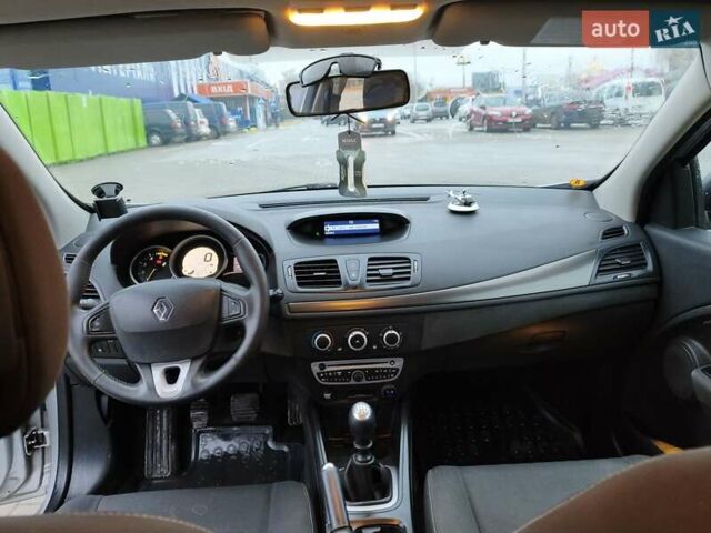 Серый Рено Меган, объемом двигателя 1.5 л и пробегом 249 тыс. км за 6750 $, фото 16 на Automoto.ua