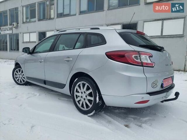 Сірий Рено Меган, об'ємом двигуна 2 л та пробігом 260 тис. км за 9499 $, фото 1 на Automoto.ua