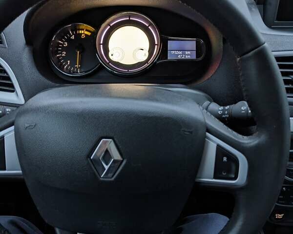 Сірий Рено Меган, об'ємом двигуна 1.87 л та пробігом 193 тис. км за 8400 $, фото 5 на Automoto.ua