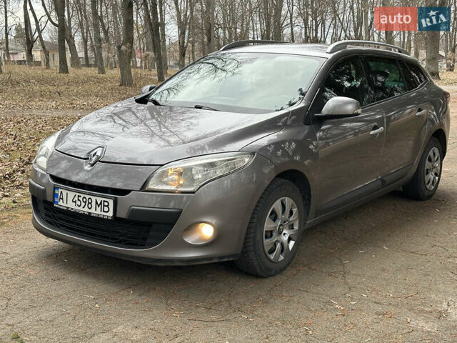 Серый Рено Меган, объемом двигателя 1.46 л и пробегом 250 тыс. км за 7499 $, фото 7 на Automoto.ua