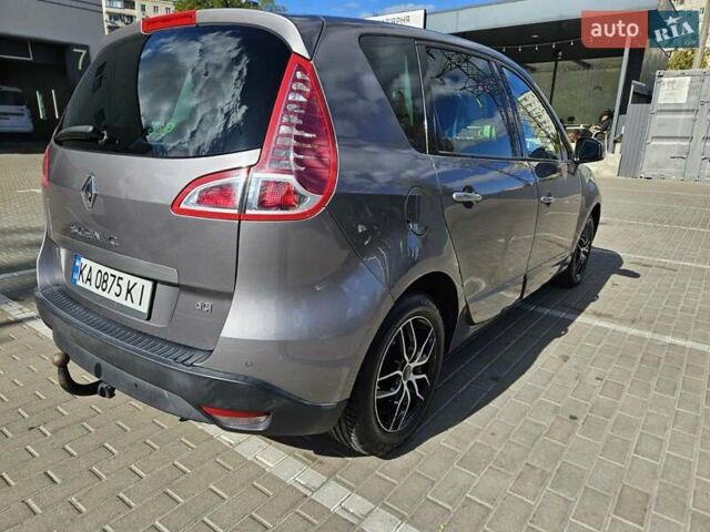 Сірий Рено Меган, об'ємом двигуна 1.5 л та пробігом 175 тис. км за 8800 $, фото 4 на Automoto.ua