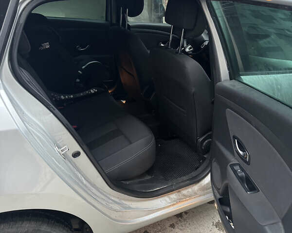 Серый Рено Меган, объемом двигателя 1.9 л и пробегом 213 тыс. км за 7700 $, фото 34 на Automoto.ua