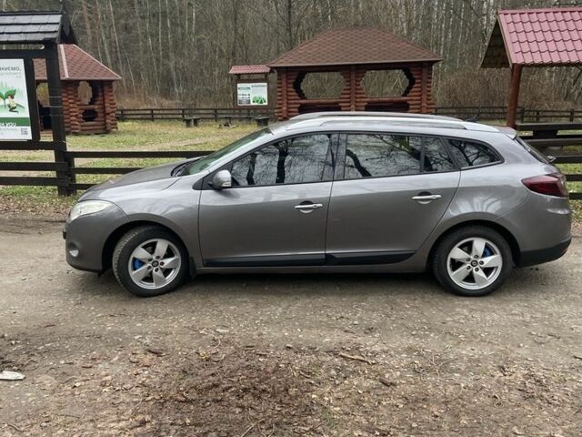 Серый Рено Меган, объемом двигателя 1.5 л и пробегом 293 тыс. км за 7800 $, фото 3 на Automoto.ua