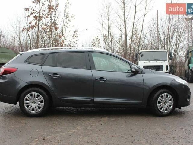 Серый Рено Меган, объемом двигателя 1.4 л и пробегом 250 тыс. км за 5450 $, фото 2 на Automoto.ua