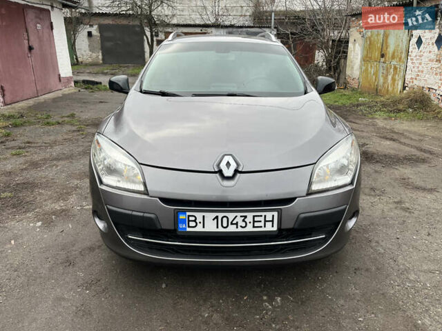 Сірий Рено Меган, об'ємом двигуна 1.46 л та пробігом 237 тис. км за 6550 $, фото 1 на Automoto.ua