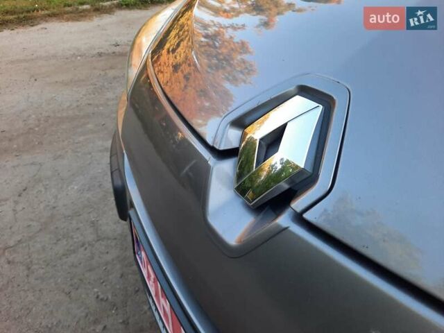 Серый Рено Меган, объемом двигателя 1.6 л и пробегом 201 тыс. км за 7700 $, фото 17 на Automoto.ua