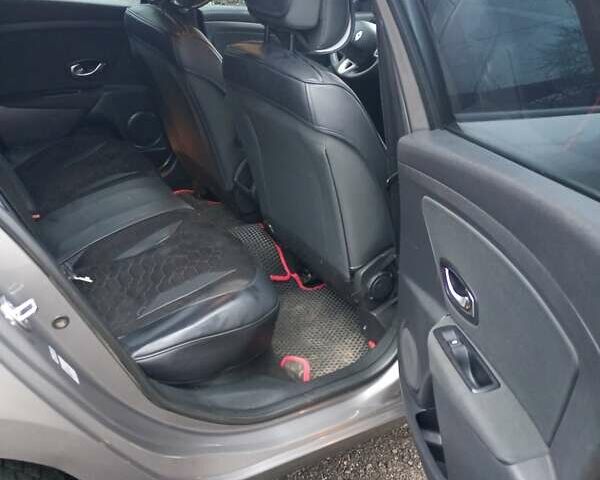 Серый Рено Меган, объемом двигателя 1.46 л и пробегом 280 тыс. км за 7000 $, фото 12 на Automoto.ua