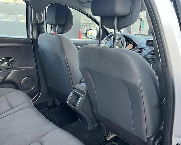 Сірий Рено Меган, об'ємом двигуна 1.46 л та пробігом 347 тис. км за 6900 $, фото 15 на Automoto.ua