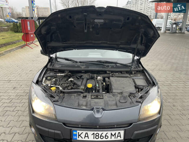 Серый Рено Меган, объемом двигателя 1.46 л и пробегом 350 тыс. км за 5850 $, фото 30 на Automoto.ua